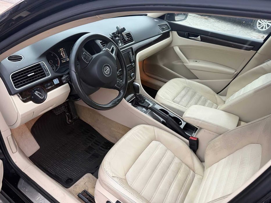 Volkswagen Passat      2014