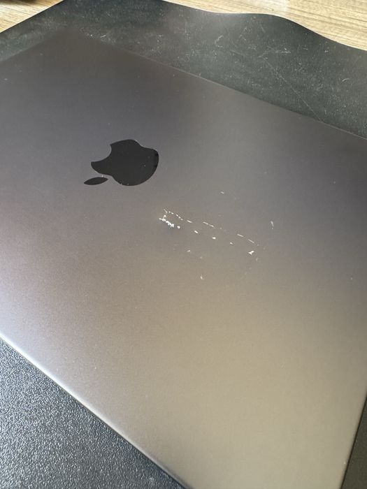 MacBook Pro 14 M5 16/512GB 4ciclos