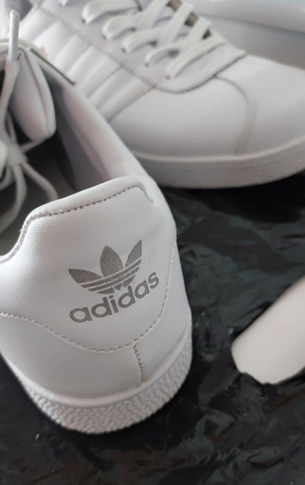 Чоловічі кросівки