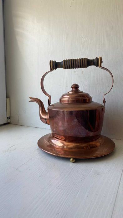 Чайник медный на подставке на 1 литр