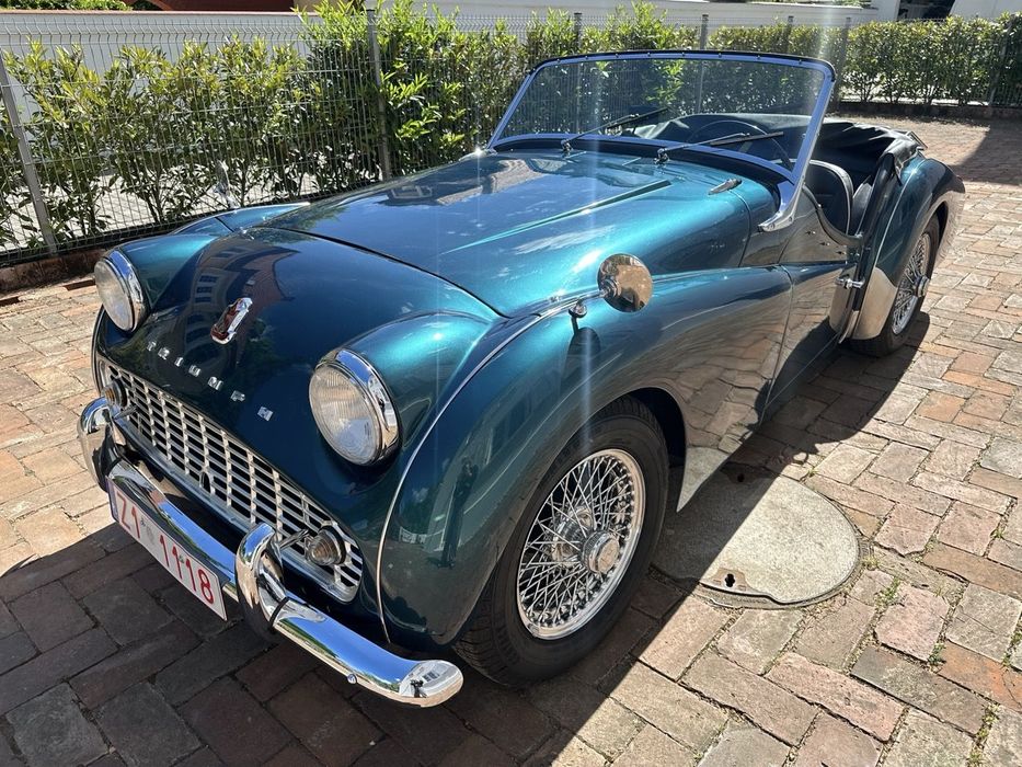 Triumph TR3 Klasyczny brytyjski Roadster - niepowtarzalna przyjemność z jazdy!