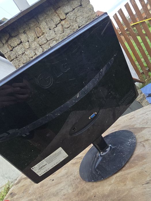 Monitor LG Flatron E1940S E1940S-PN 19 cali czarny połysk