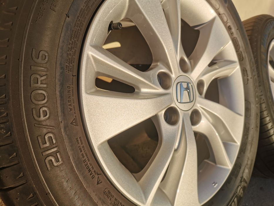 Koła honda cr-v 215/60 r16