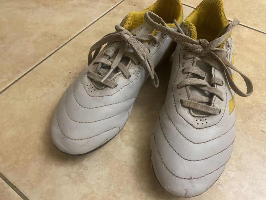 Бутси бренду Adidas дитячі розмір 36