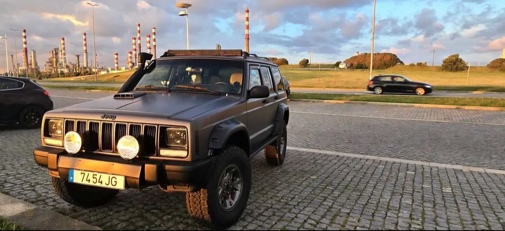 Vendo Cheroke xj 2.5