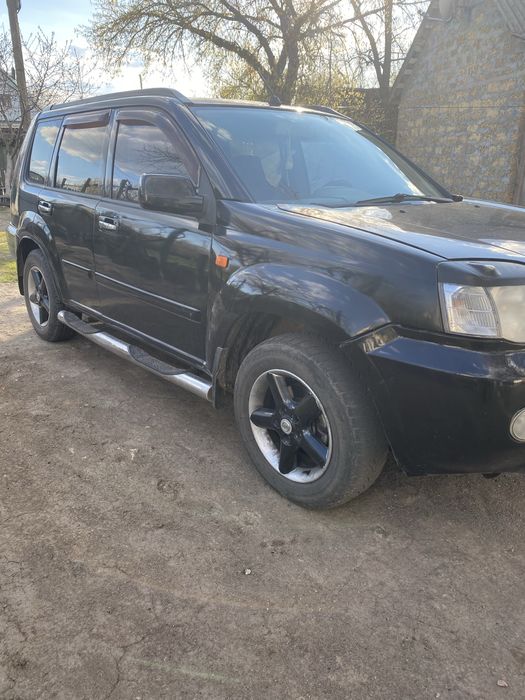 Продам автомобіль нісан X трейл всі питаня за нормером 0994163352 на смс не відповідаю