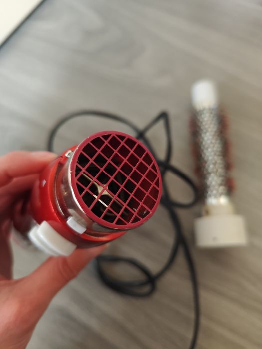 Фен-щітка Valera