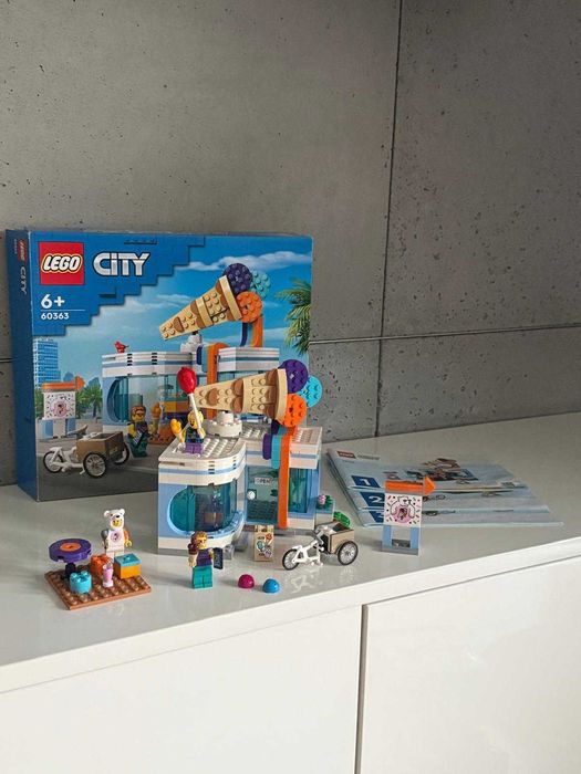 LEGO City 60363 - Lodziarnia