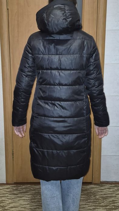 Зимова жіноча куртка