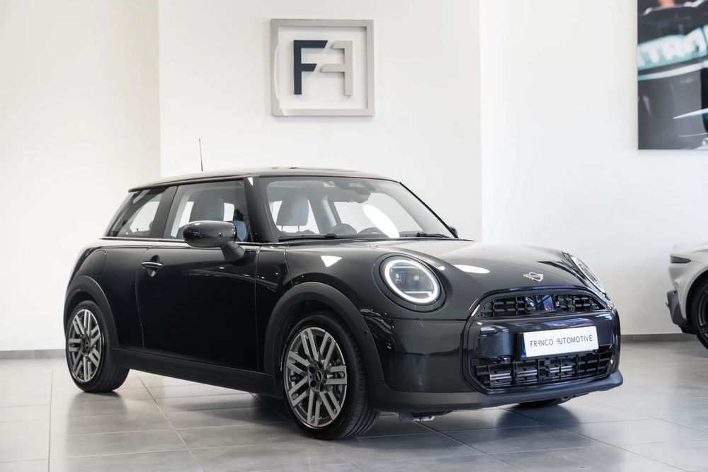 MINI 3 Portas Cooper C Essential