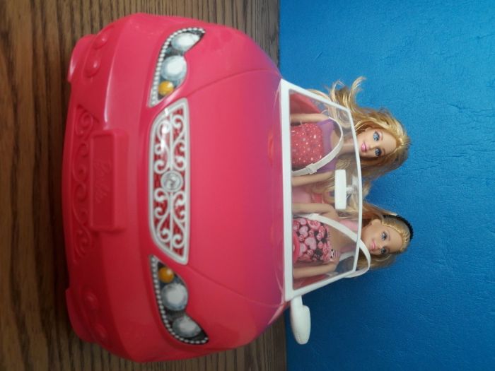 Carro descapotável da Barbie