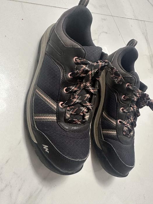 Sprzedam buty trekingowe 38
