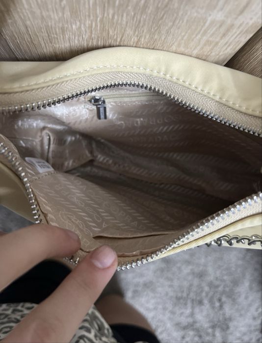 Сумка Prada re edition 2006