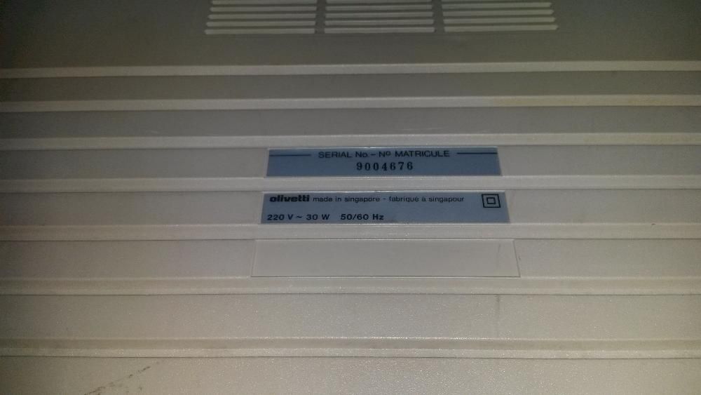 Máquina de Escrever Eléctrica Olivetti ET 56 By Design Ettore Sottsass