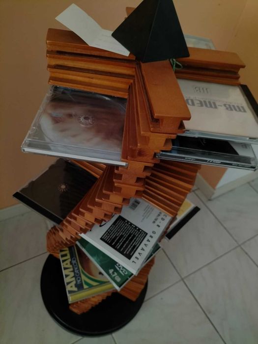 Porta CDs giratório