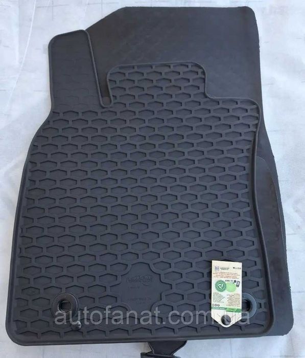 Toyota Camry XV70 (2017–2024) | Коврики в салон Тойота | Гумові, Чехія