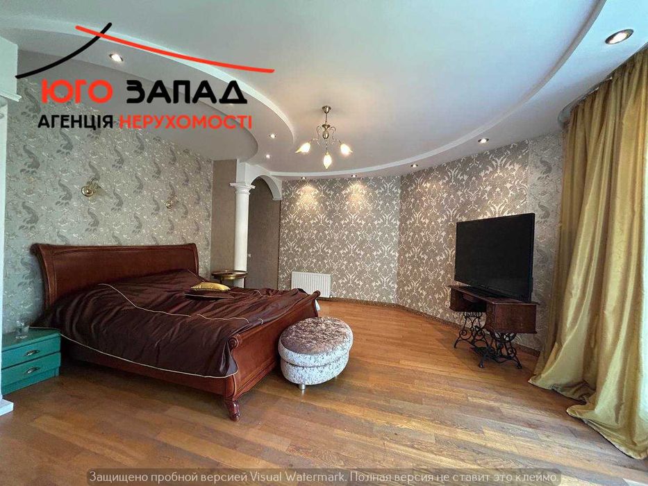 Продам красивый дом на две семьи  в 5 минутах от "Золотого Берега"