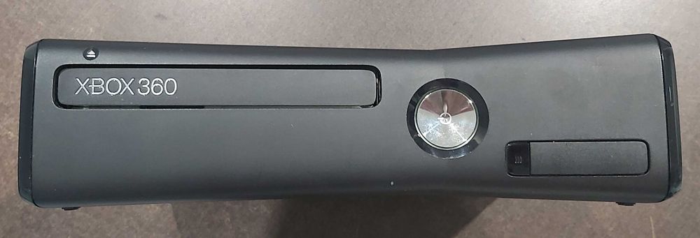 Consola Microsoft Xbox 360 Slim Preta Matte XBOX360 -Avariada