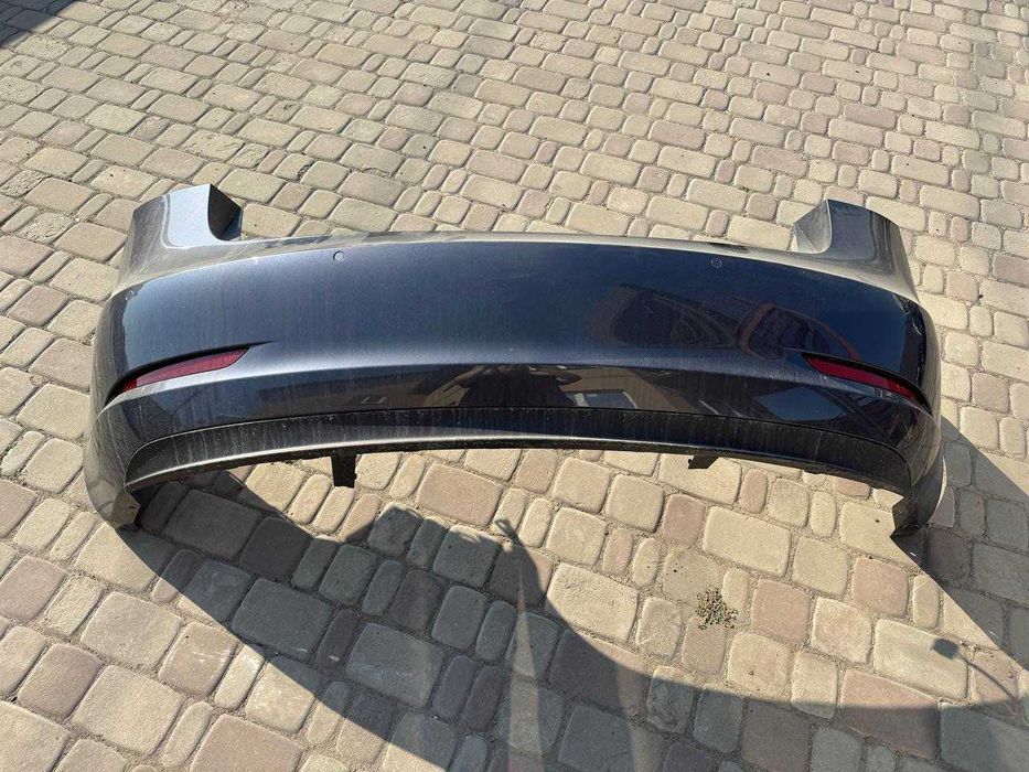 Двері передні задні ліві праві Tesla Model 3 2018-