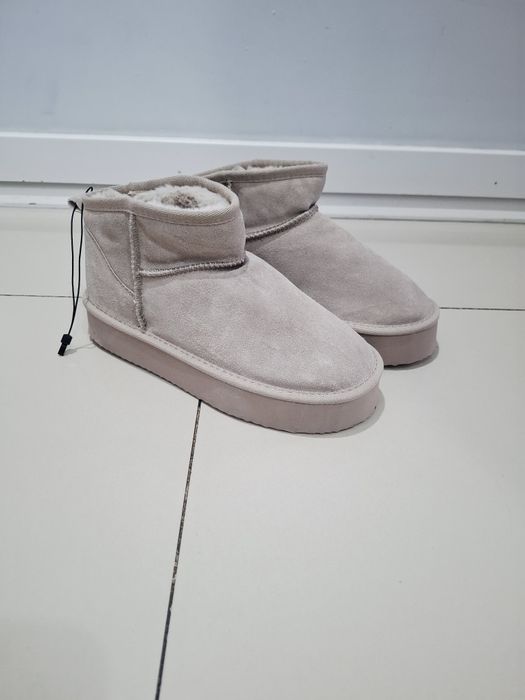 Kremowe buty śniegowce Nowe zimowe botki skora reserved 39