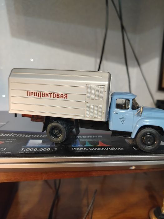 Модель СССР 1:43 ЗИЛ 130 продукти
