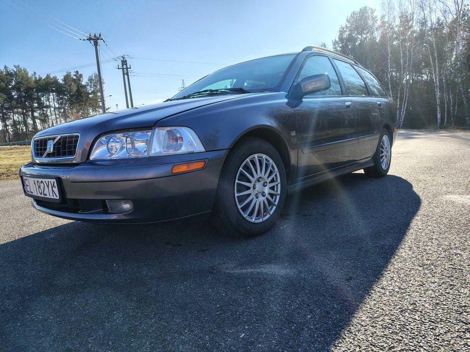 Volvo V40 2003r.