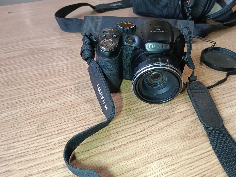 Fujifilm FinePix S2980 фотоапарат 18x zoom 14Mp