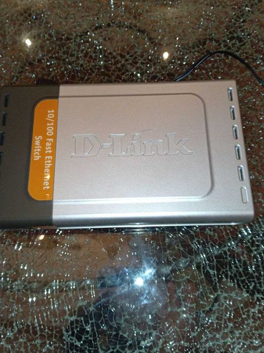 Комутатор D-Link DES-1008D (8 портів)