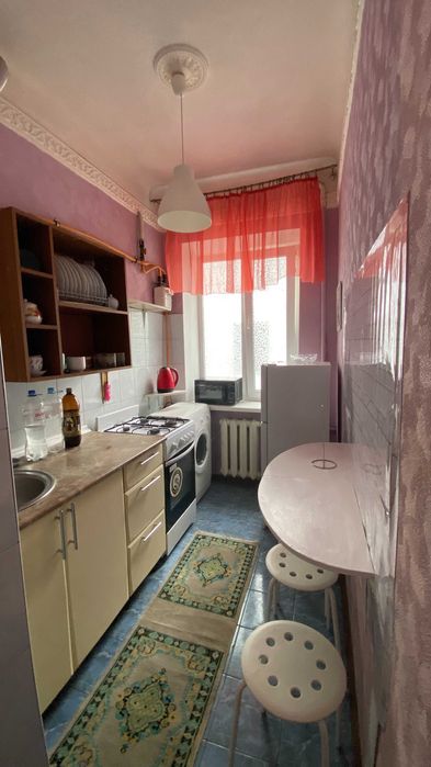 Сдается помесячно 2-х комнатная квартира