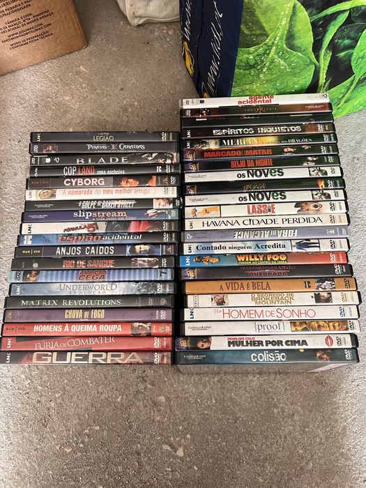 DVDs / Music CDs64729694381187123