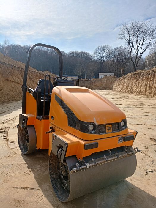 Послуги катка оренда катка трасування котлованів стадіонів вапняка