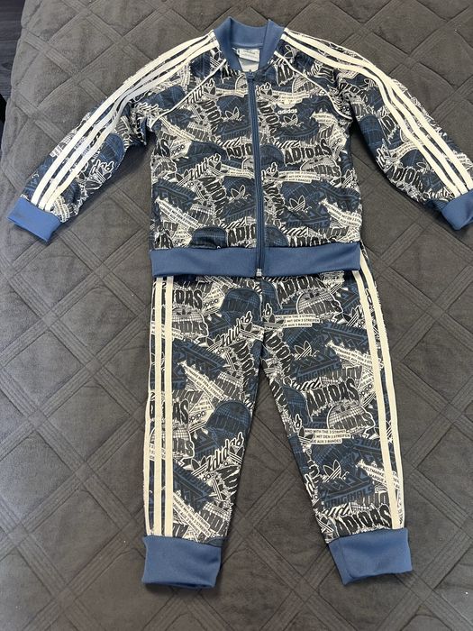 Спортивний костюм adidas