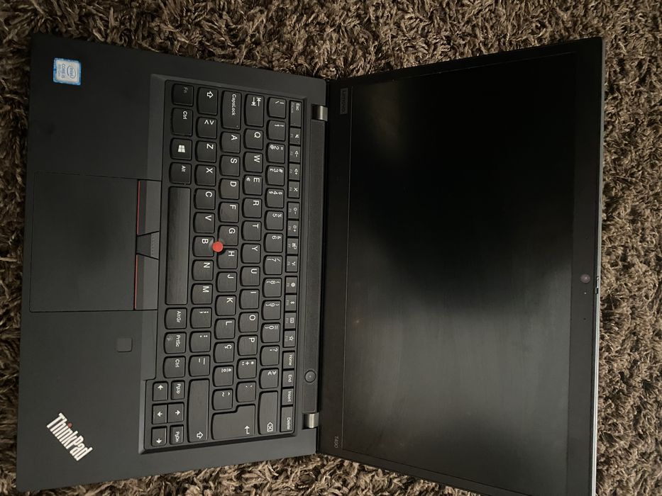 Portátil Lenovo T490
