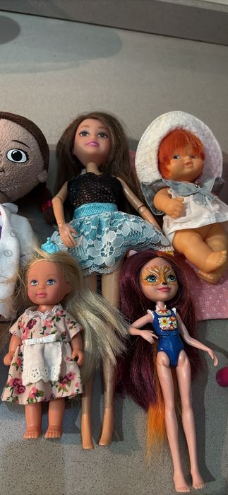 Bonecas da Famosa conjunto E póneis