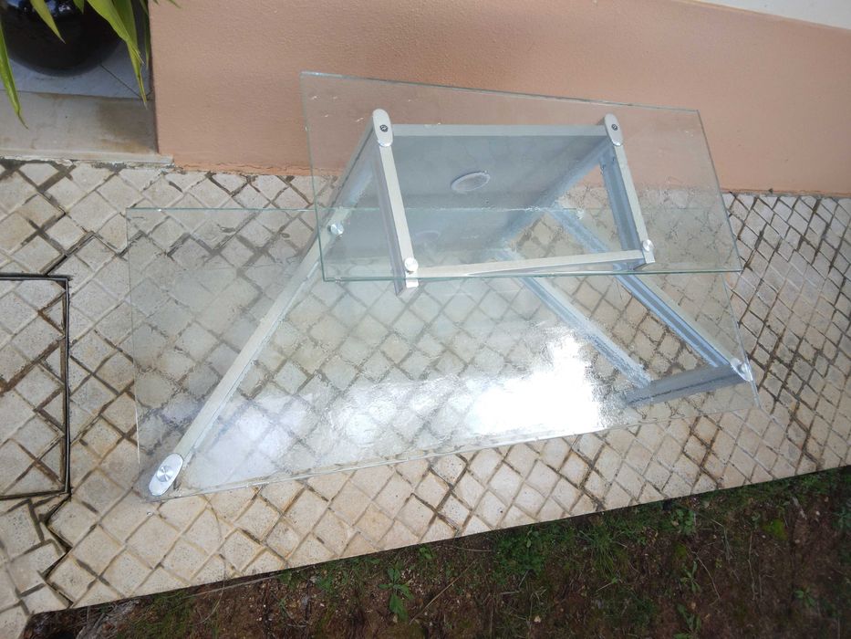 Vendo Móvel de vidro para televisão