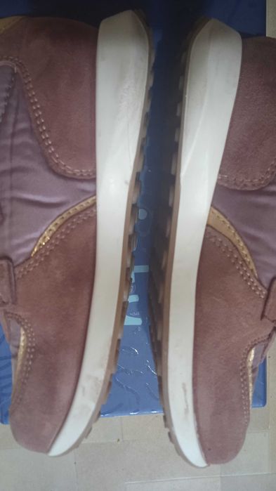 18.3 см/в хорошому стані кросівки із шкіряними вставками Twisty