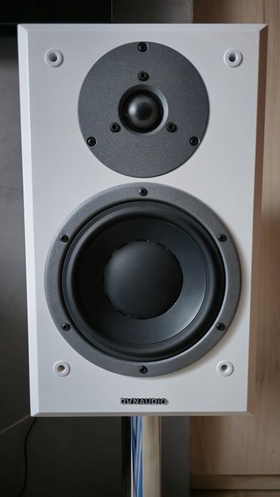 Dynaudio Emit M 20