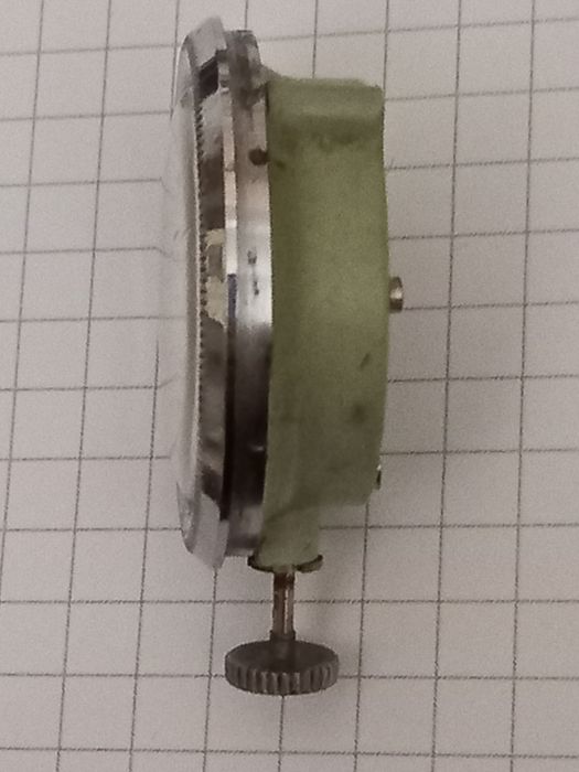 Часы Златоустовский ч.з. ЗИМ - 196 ЧС Прийомник СИГНАЛ 402 Времён СССР