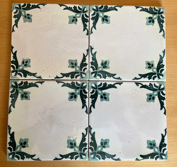 Azulejos antigos diversos 14X 14 cm