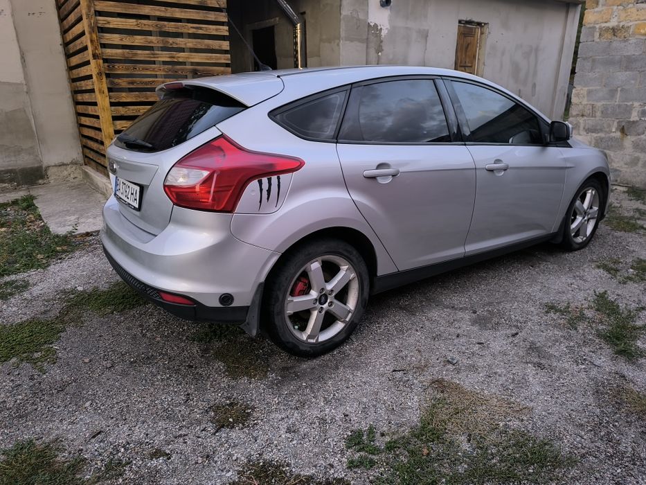 Автомобіль форд фокус