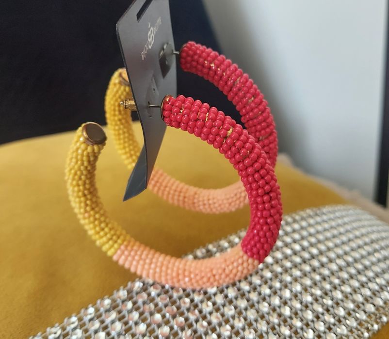 Kolorowe kolczyki koła