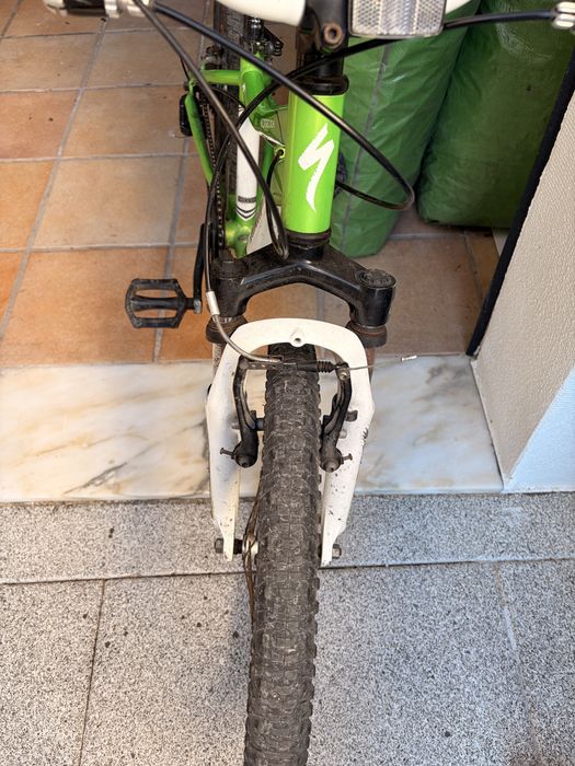 Bicicleta Specialized Hotrock Verde - Pronta a andar!