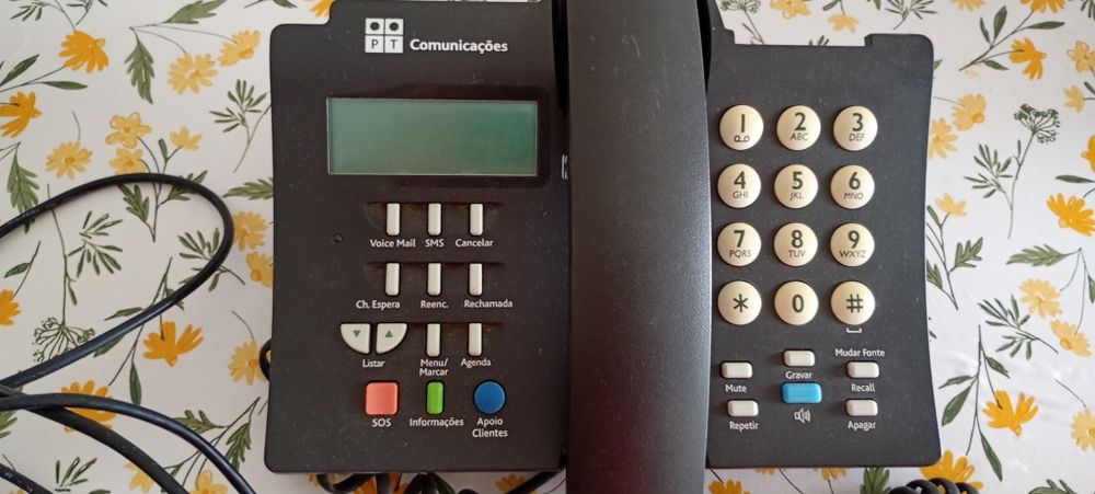 Telefone fixo. Antigo