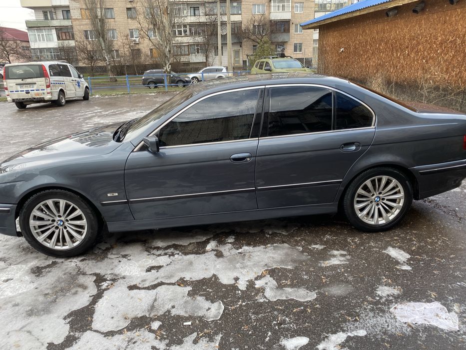 Бмв  е39.