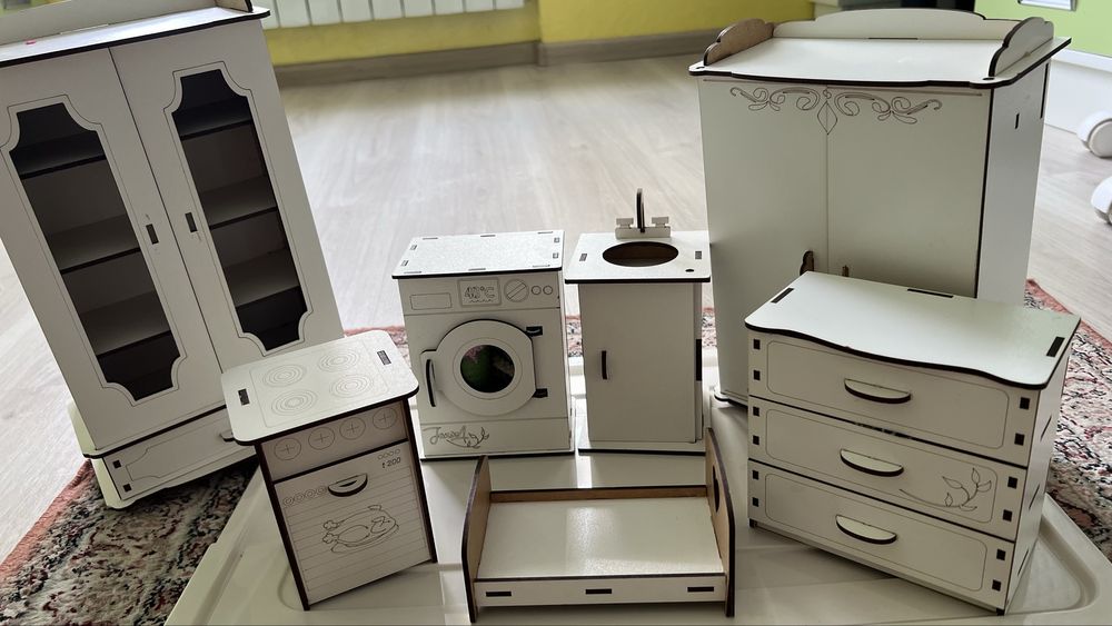 Меблі для лялькового будиночку