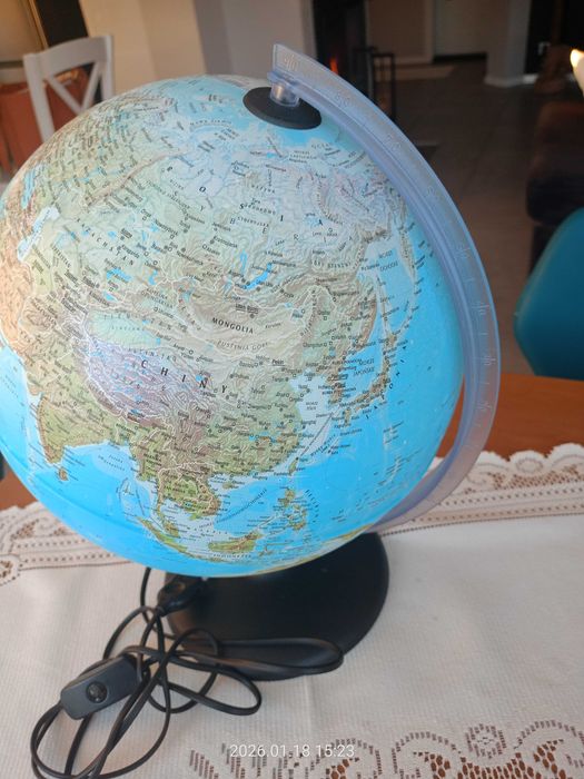 Globus podświetlany