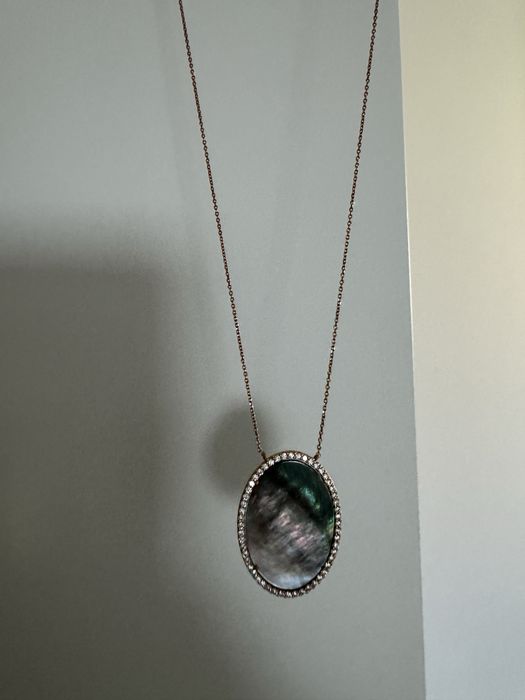 Brincos e colar usados uma vez