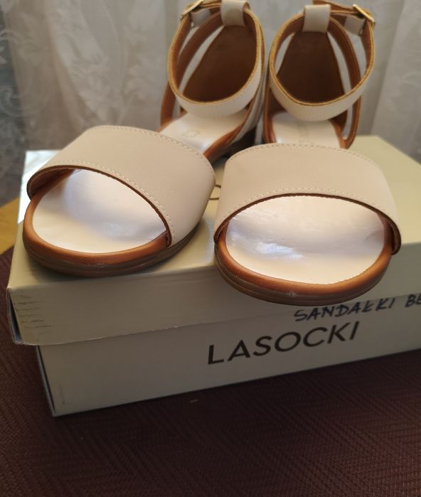 Sandałki, sandały damskie ecru, Lasocki rozm. 39