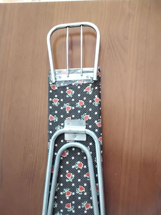 Brinquedo ferro engomar e tabua passar ferro