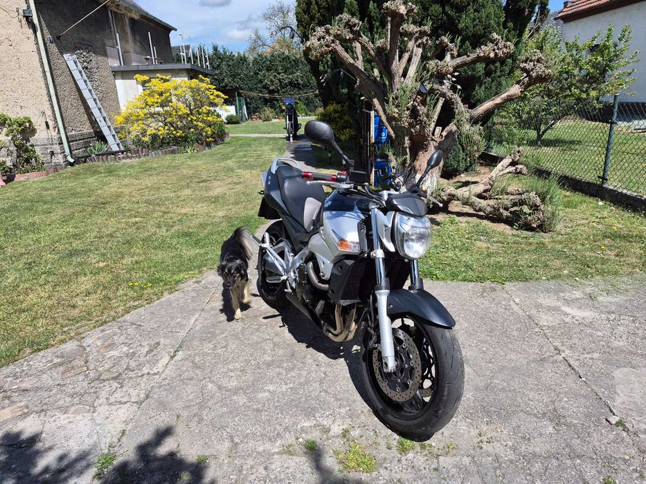 Suzuki GSR 600 A2